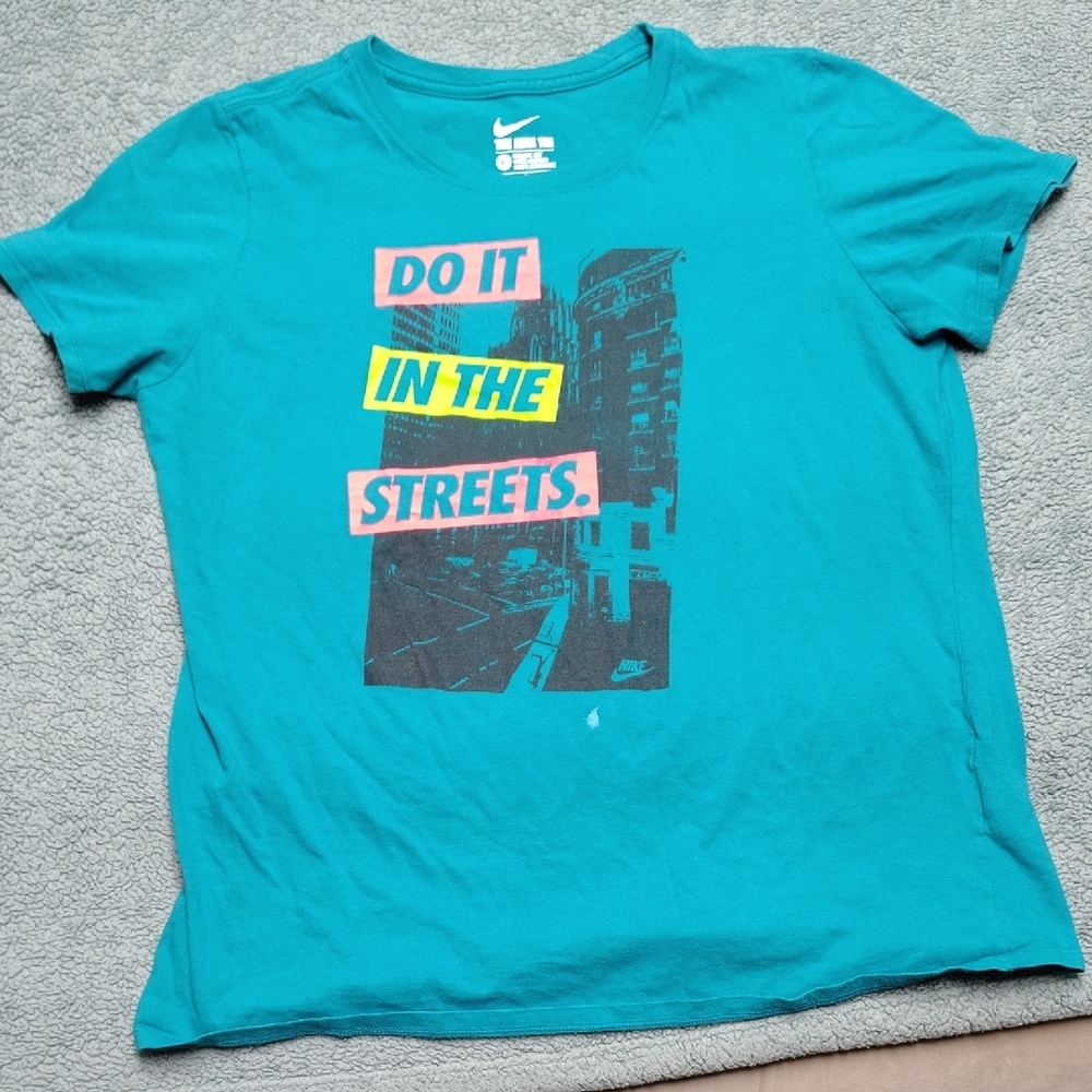 Nike Teal Graphic T-Shirt